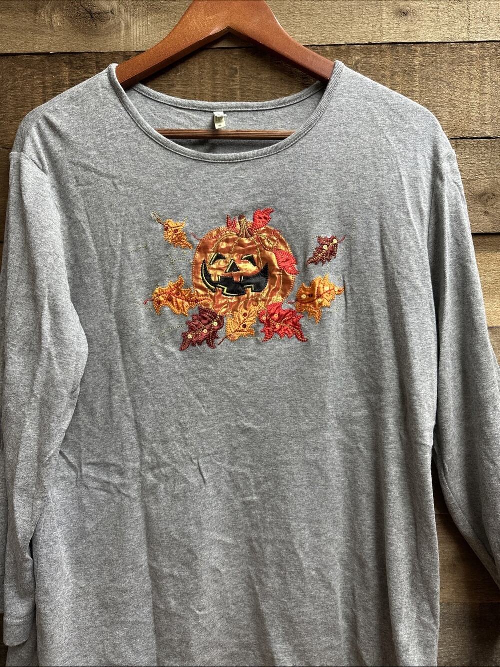 Women’s White Stag Gray Autumn Pumpkin Embroidered Shirt Vintage Size XL